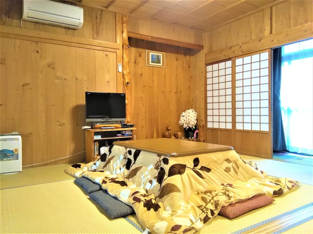 Yakusugi House 24/44