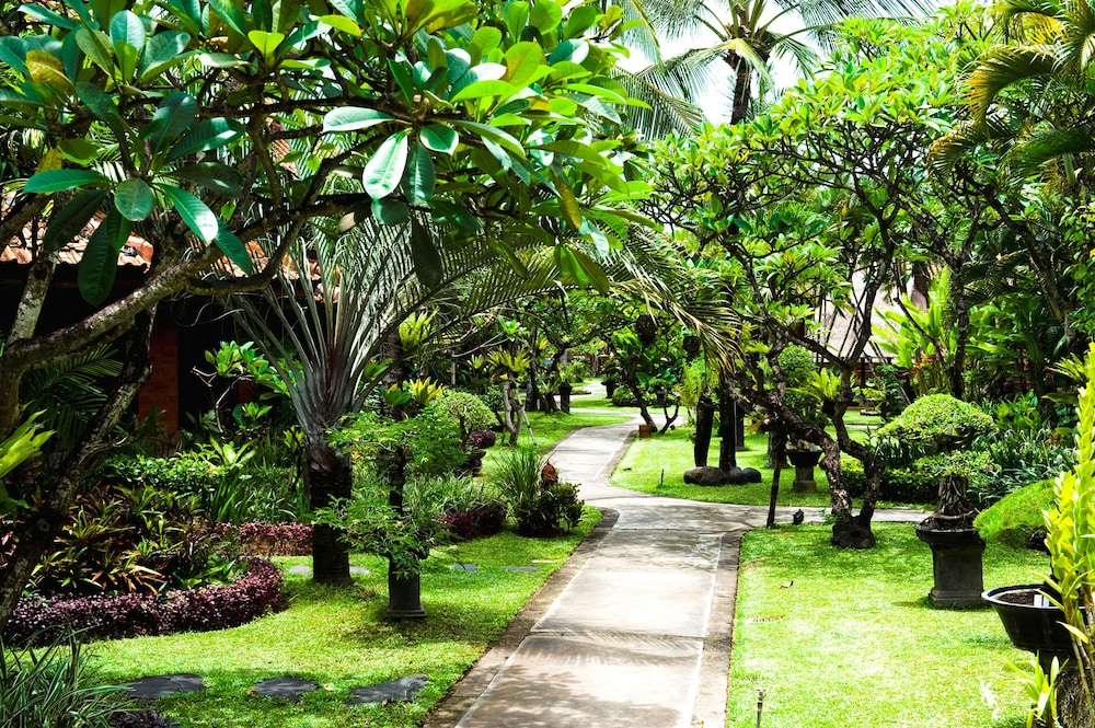 Keraton Jimbaran Beach Resort 10/23