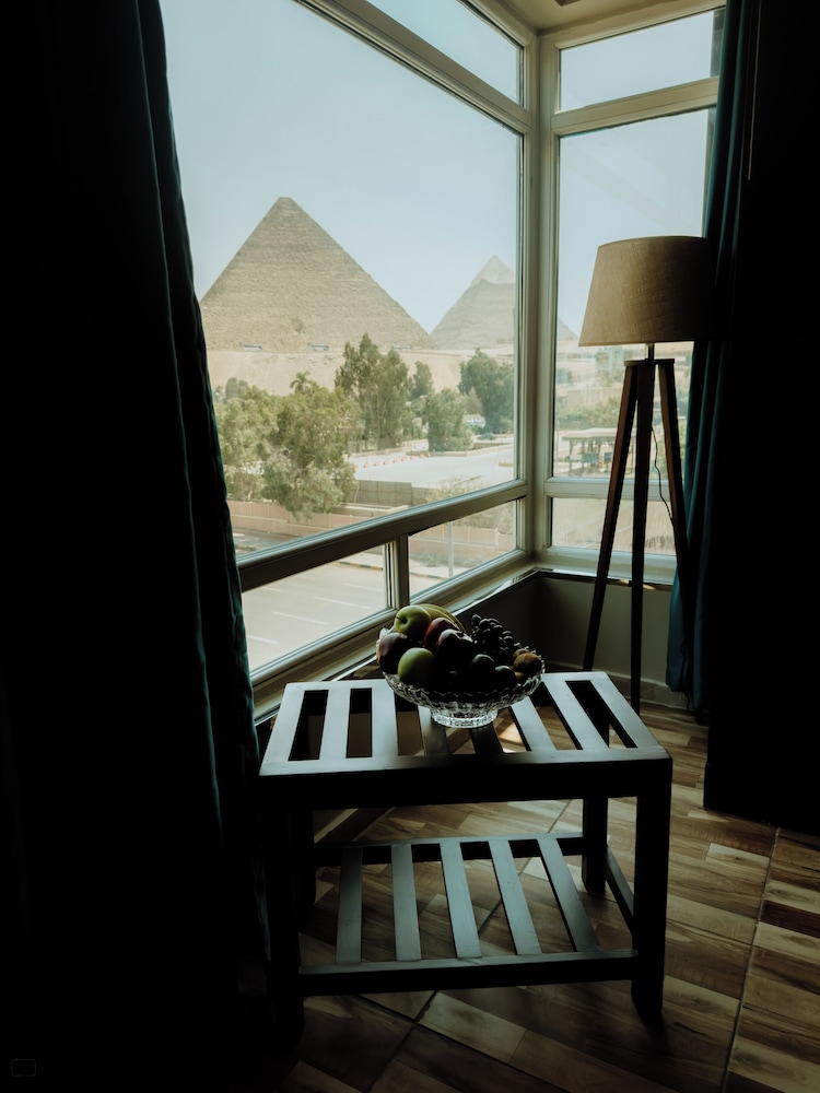 Turquoise Pyramids & Grand Egyptian museum view Hotel 27/50