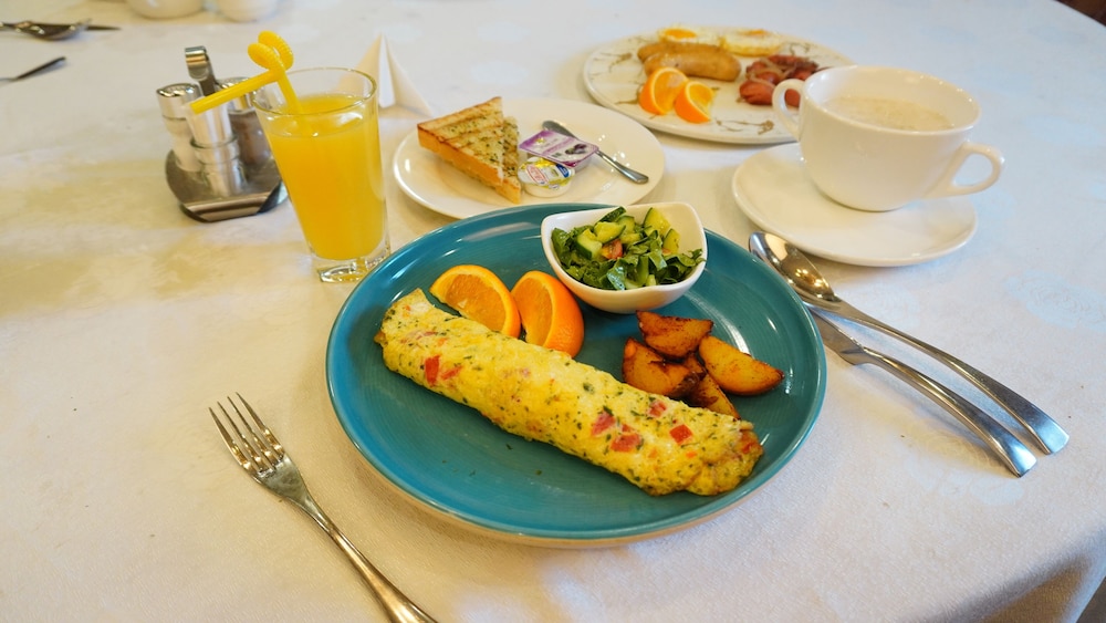 Royal House Hotel 2 44/49
