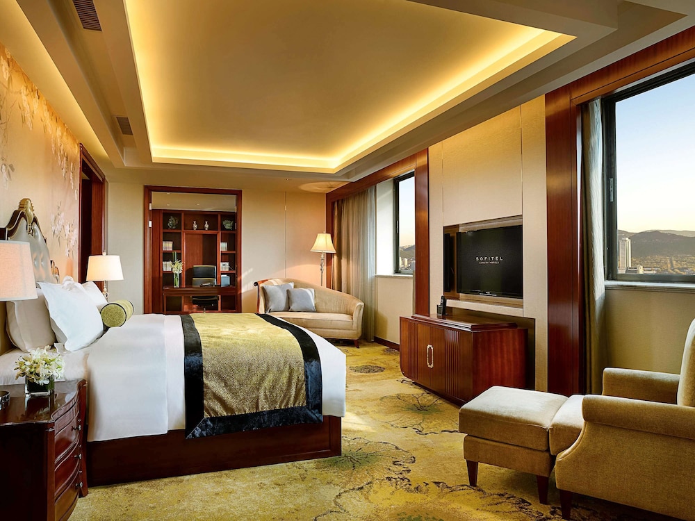 Enlux Hotel (Baotu Quanquan City Plaza) 19/59