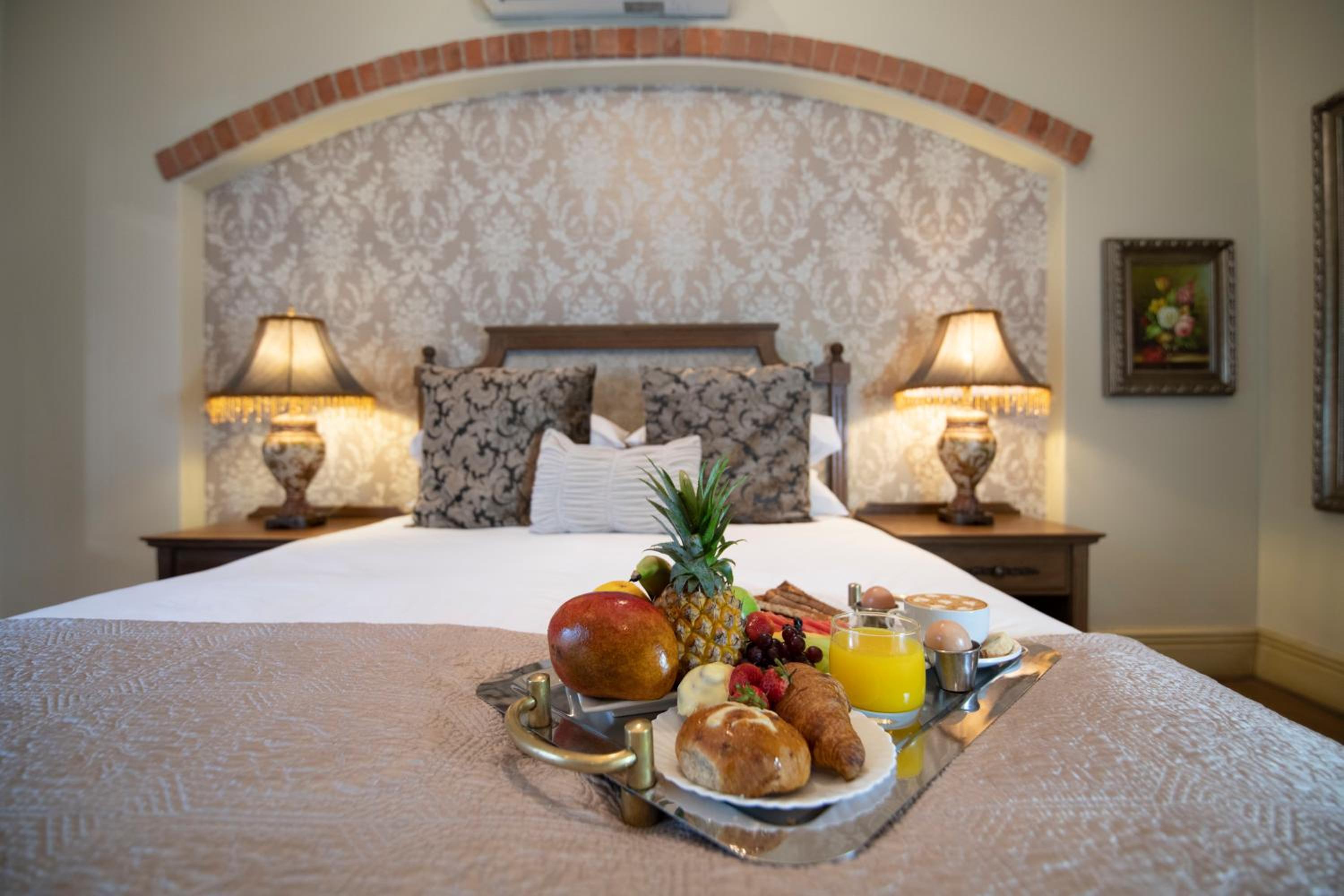 THREE RIVERS LODGE & VILLA ANNA SOPHIA 35/50