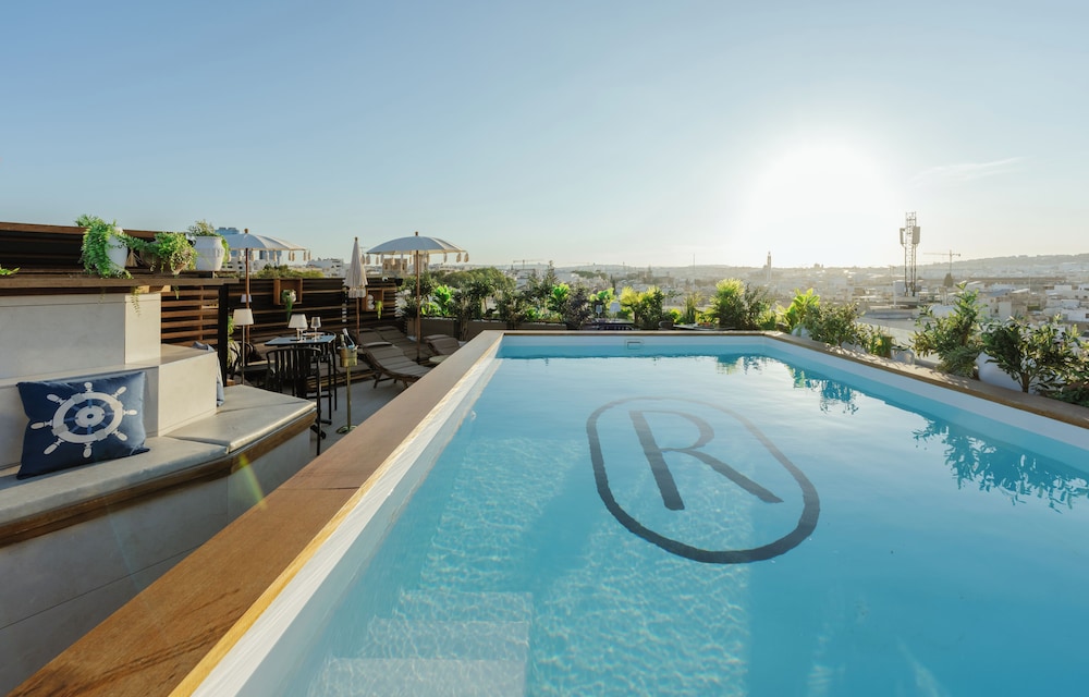Royale Sainte Helene Boutique Hotel 38/57