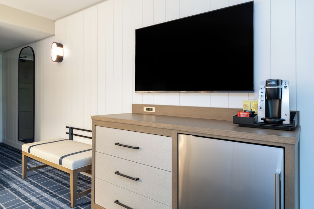 Holiday Inn Resort Bar Harbor Acadia Natl Park 11/50