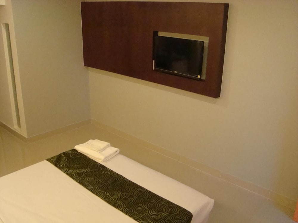 L42 Hostel Suvarnabhumi Airport 15/37