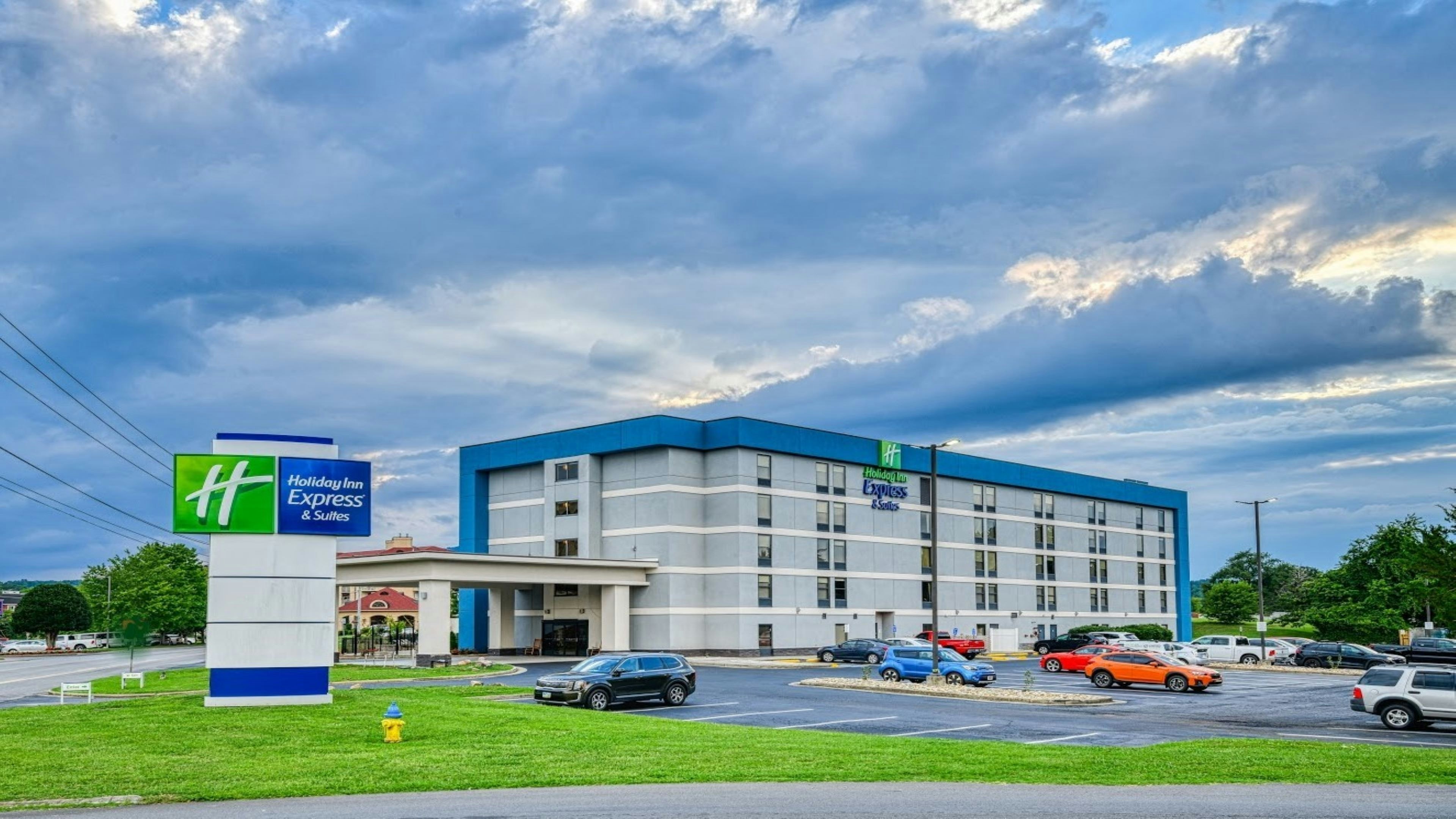 Holiday Inn Express Hotel and Suites Pigeon Forge/Near Dollywood 6/55