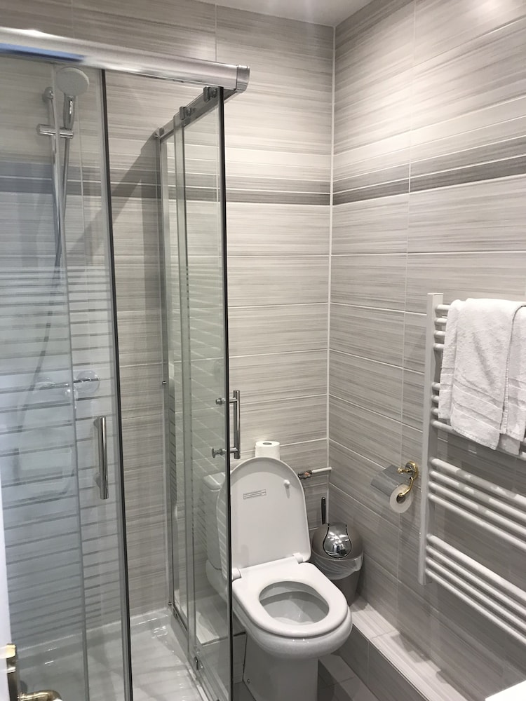Hotel Lutetia 33/40