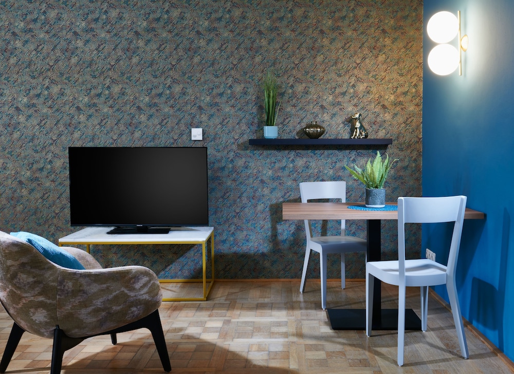 Golden Angel Suites by Adrez Living 48/62