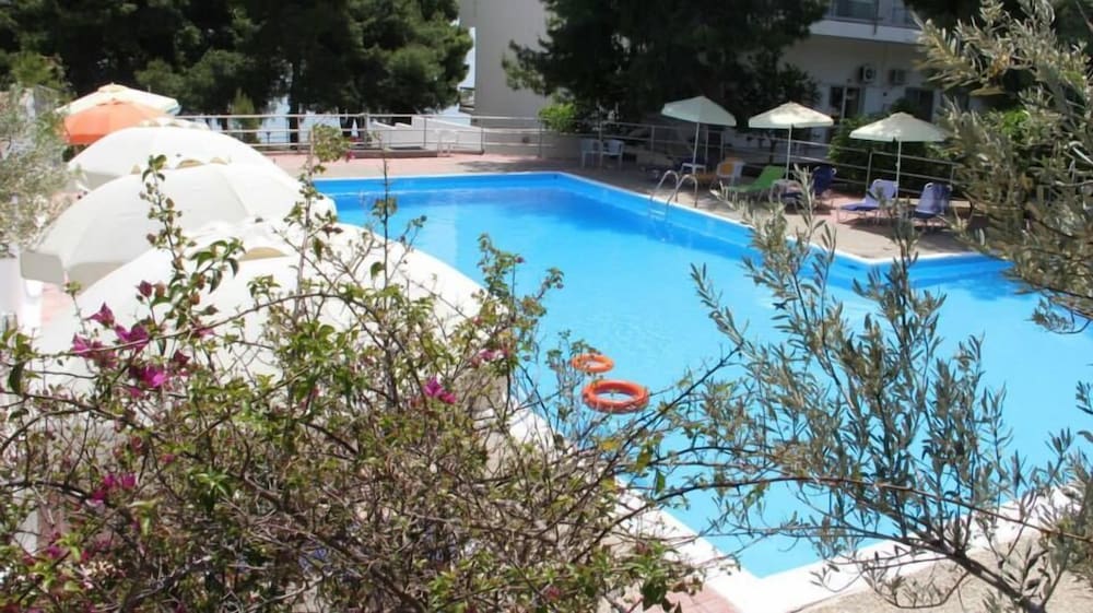 Siagas Beach Hotel in Loutraki-Agioi Theodoroi