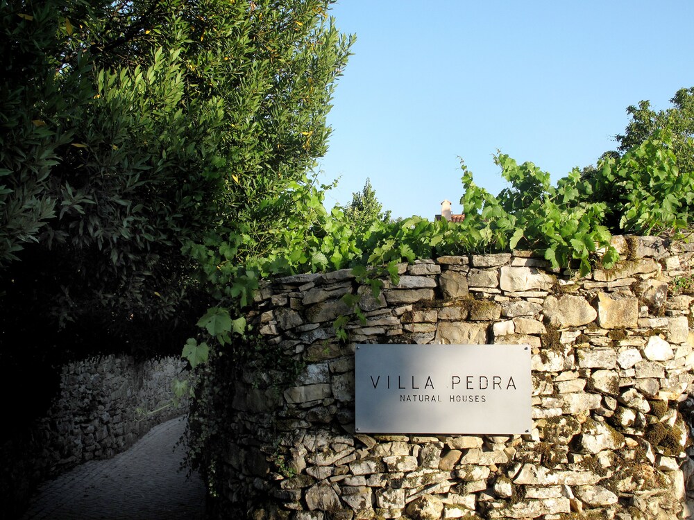 Villa Pedra Natural Houses 24/40