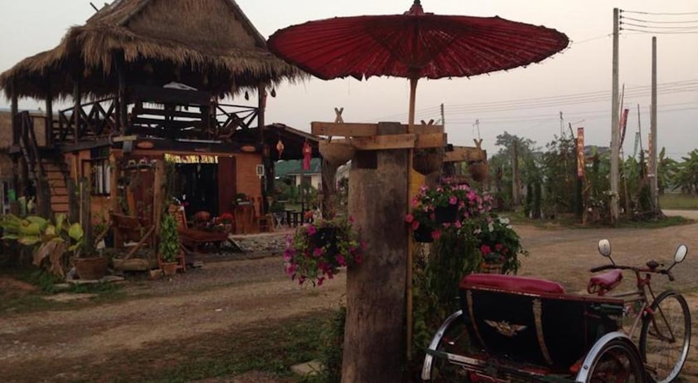 Heun Baan Rong Khun Resort 25/27