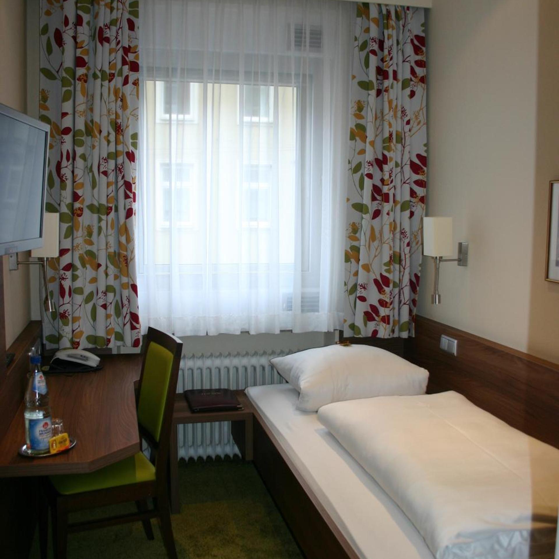 Hotel Hauser 25/50