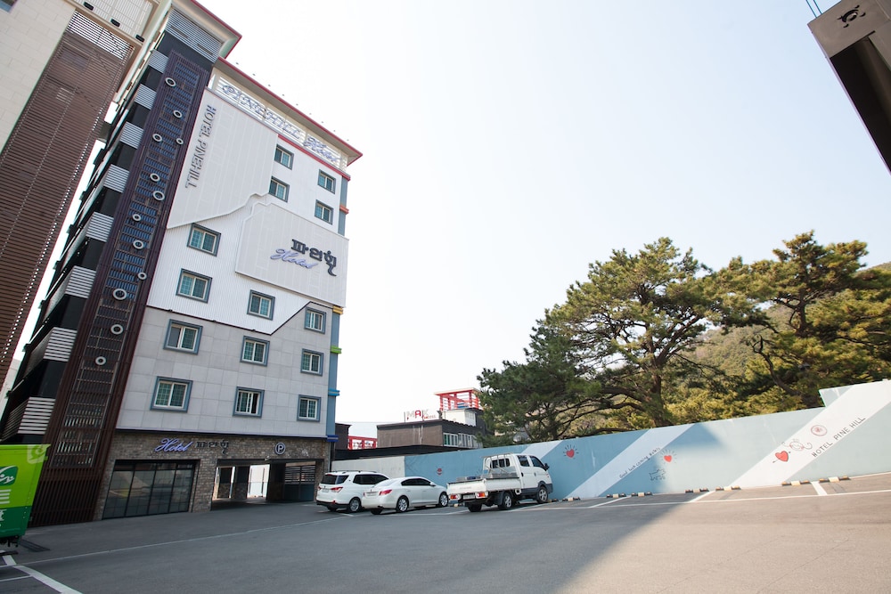 Pinehill Hotel 18/22