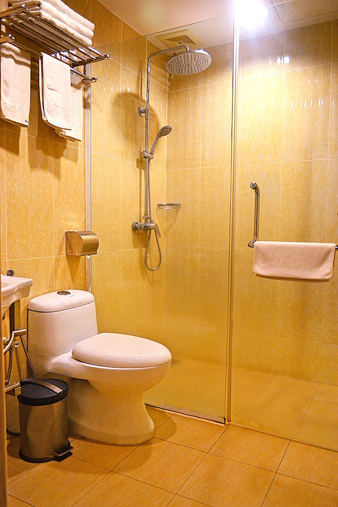 Swing & Pillows at Golden Roof Hotel Ampang, Ipoh 34/62
