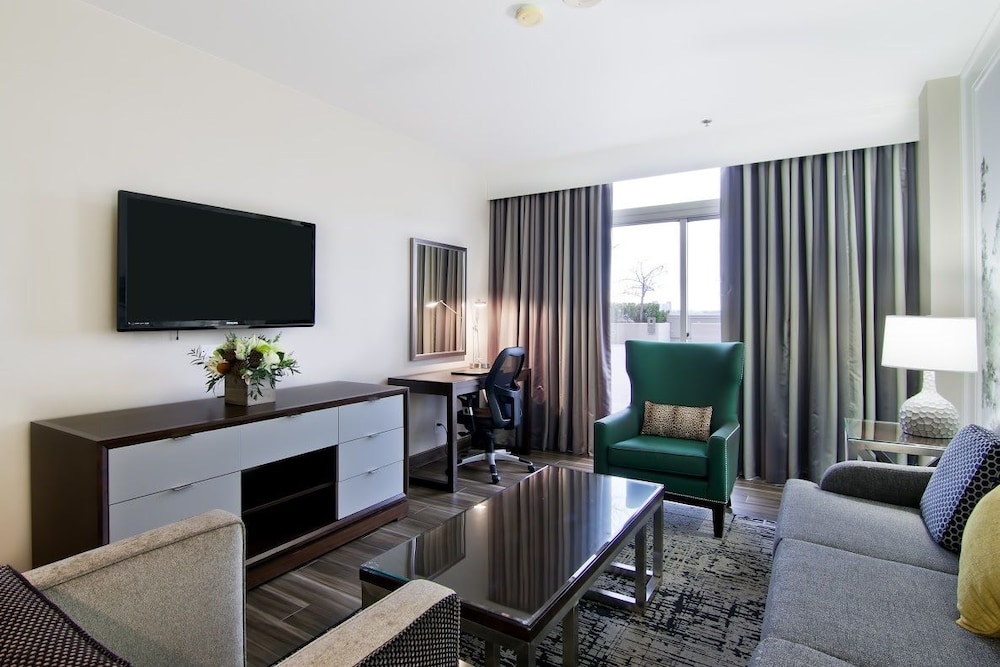 The Grove Hotel 48/75