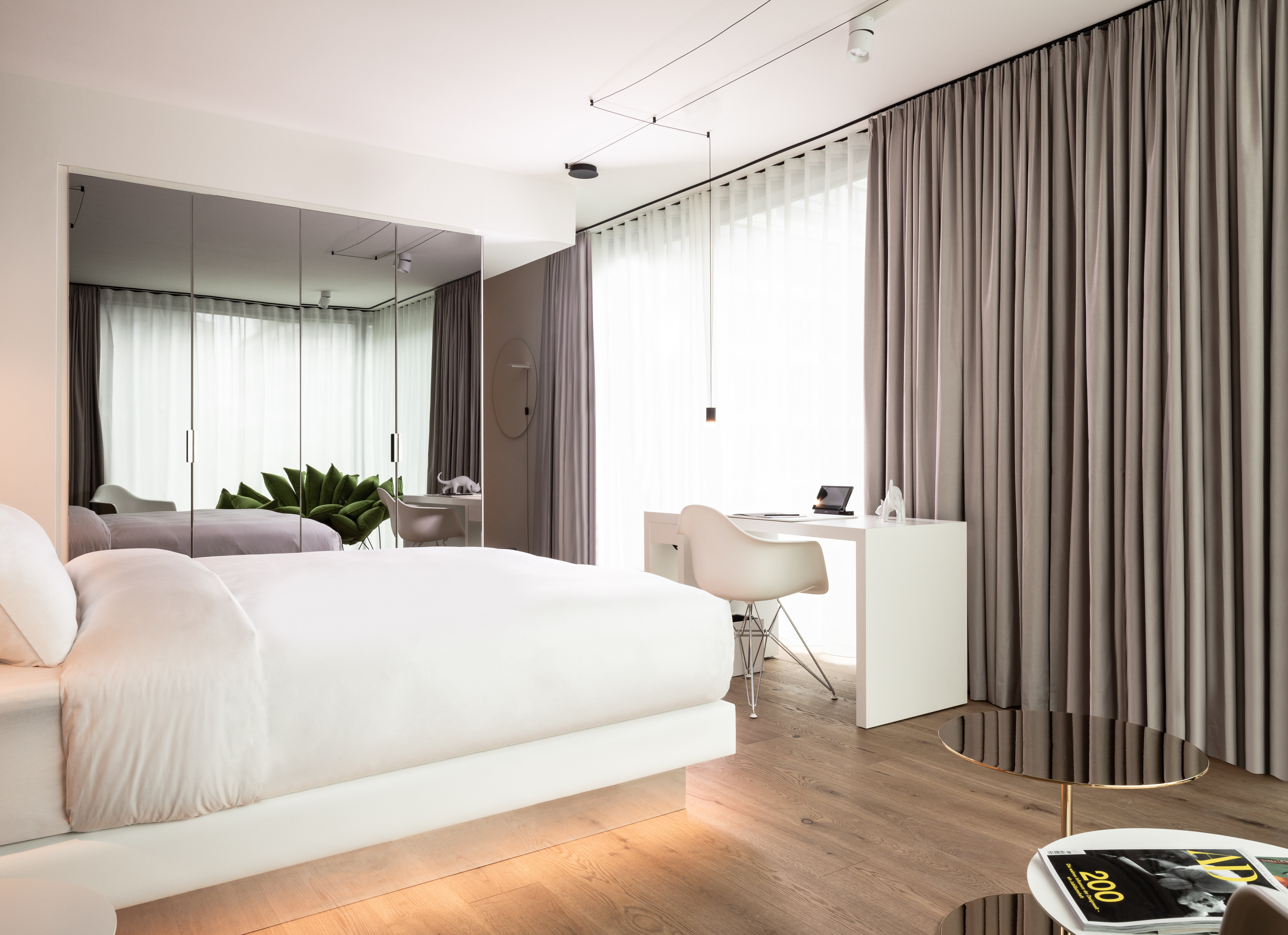 KPM Hotel and Residences 33/83
