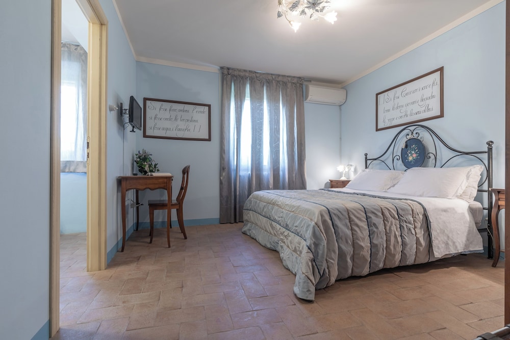 LA CASA MEDIOEVALE 13/50