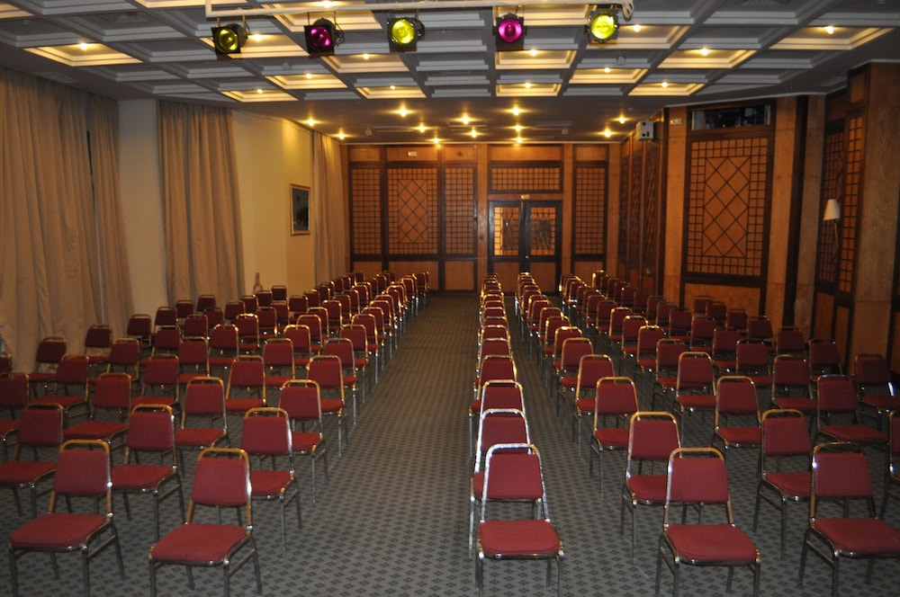 Marina Palace 60/69
