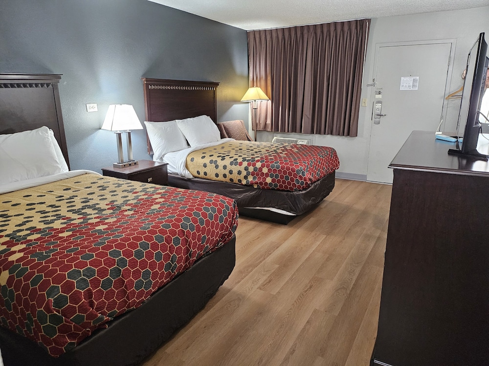 STANDARD, 2 DOUBLE BEDS