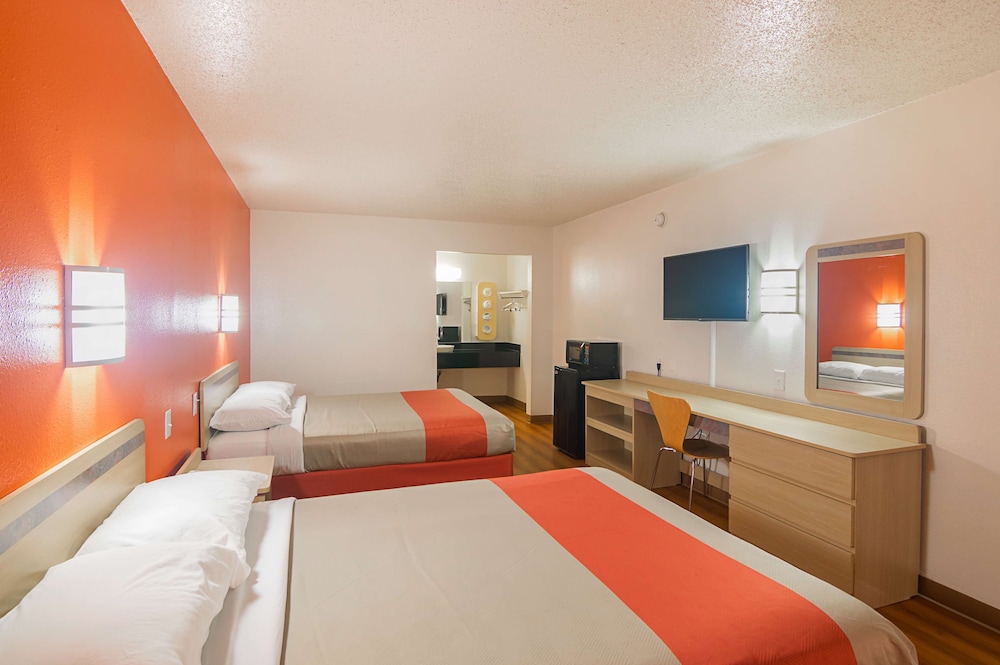 Motel6 Lawton, OK 13/46