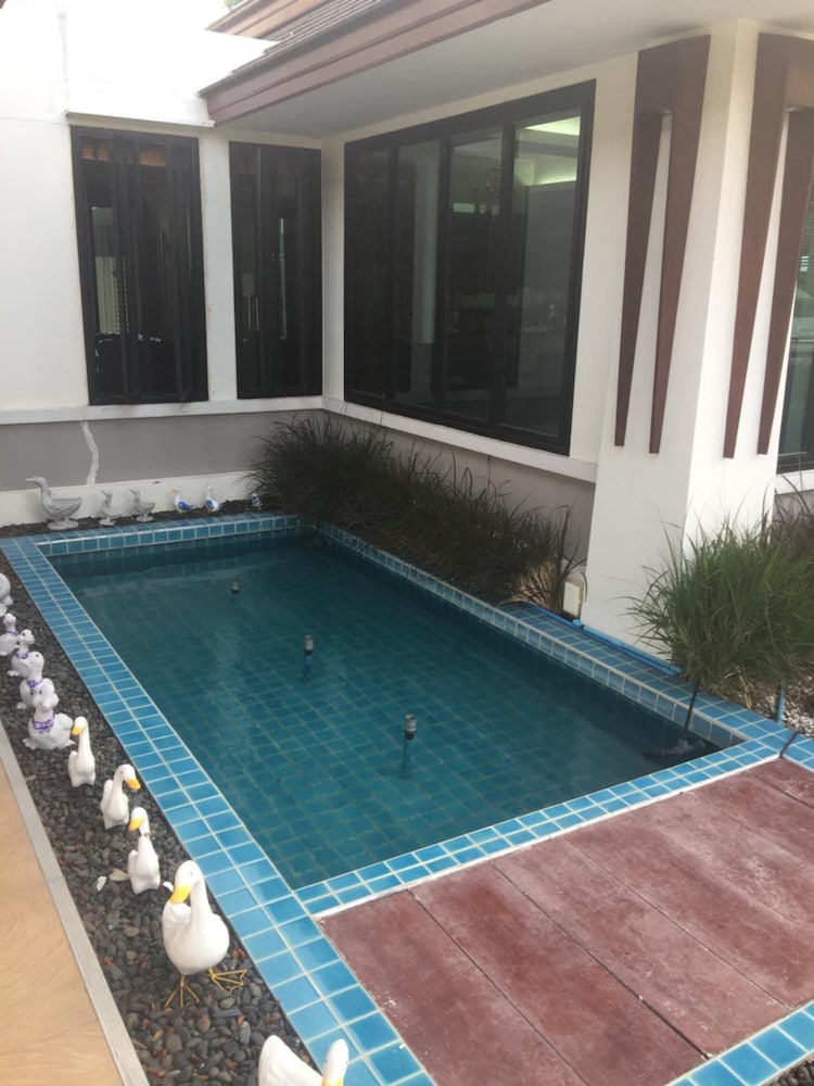 Grand Lopburi Hotel 28/30