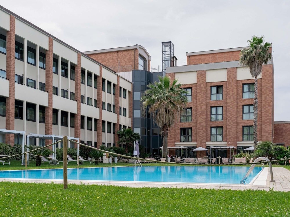 Mercure Rome Leonardo Da Vinci Airport in FIUMICINO