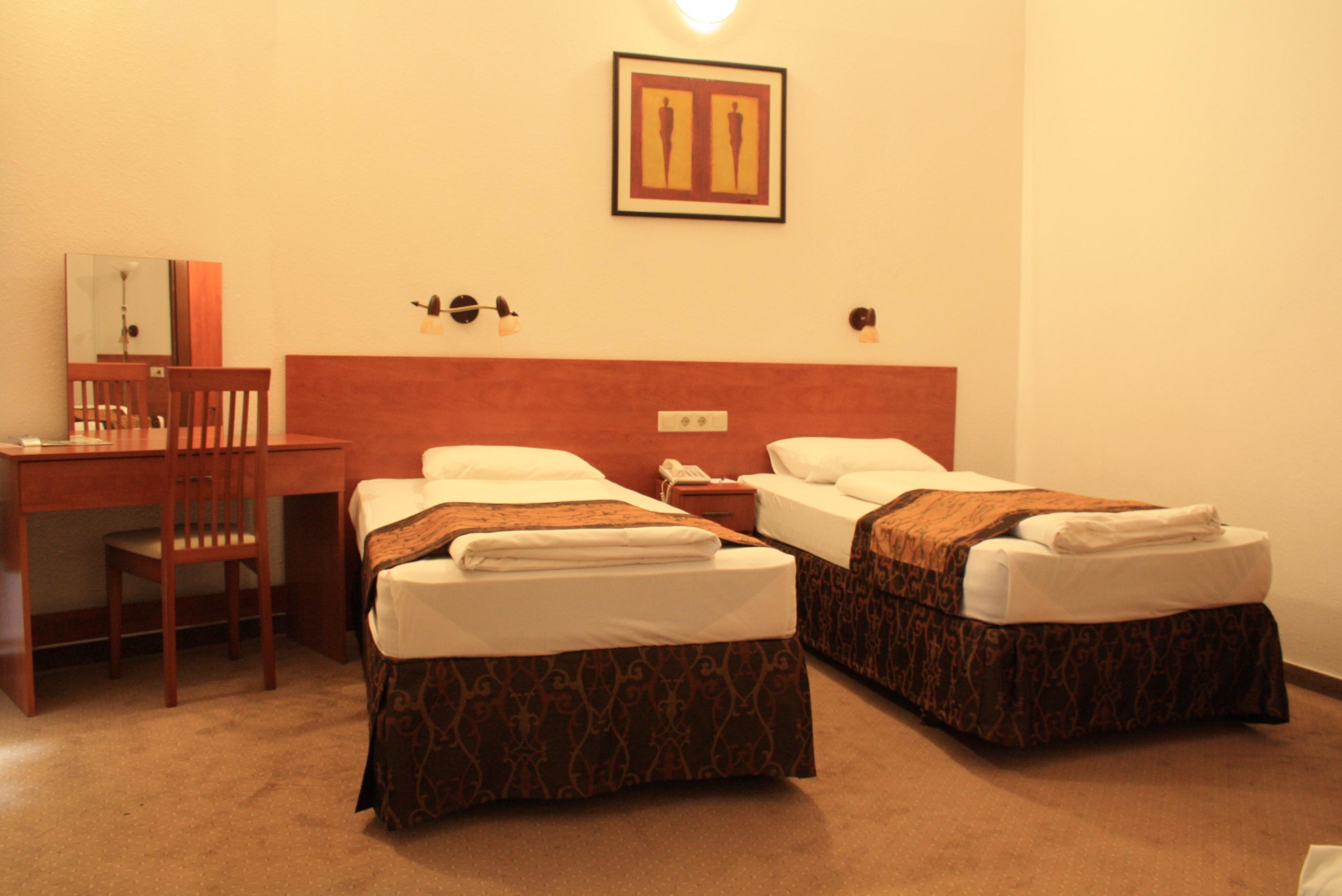Kings Hotel Budapest 12/20