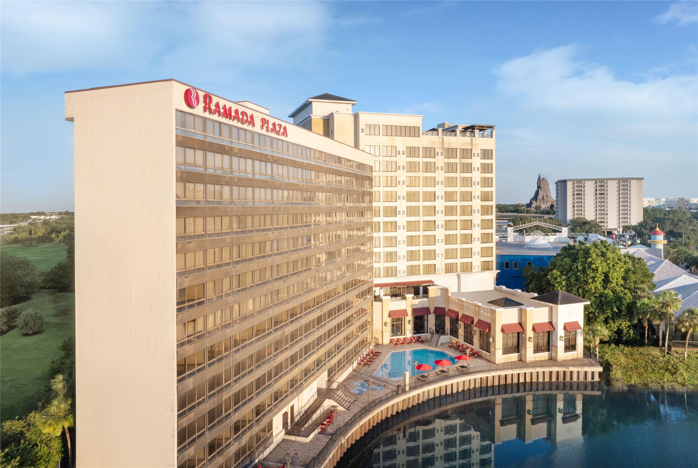 Ramada Plaza by Wyndham Orlando Resort & Suites Intl Drive photo3