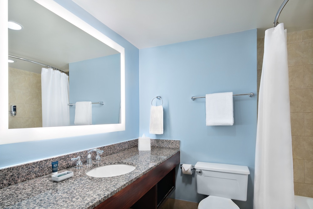 Four Points by Sheraton Richmond Airport 9/24