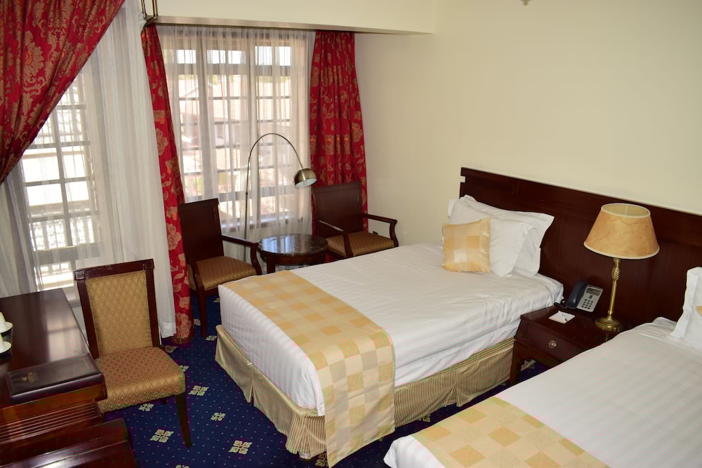 Weston Hotel 20/72