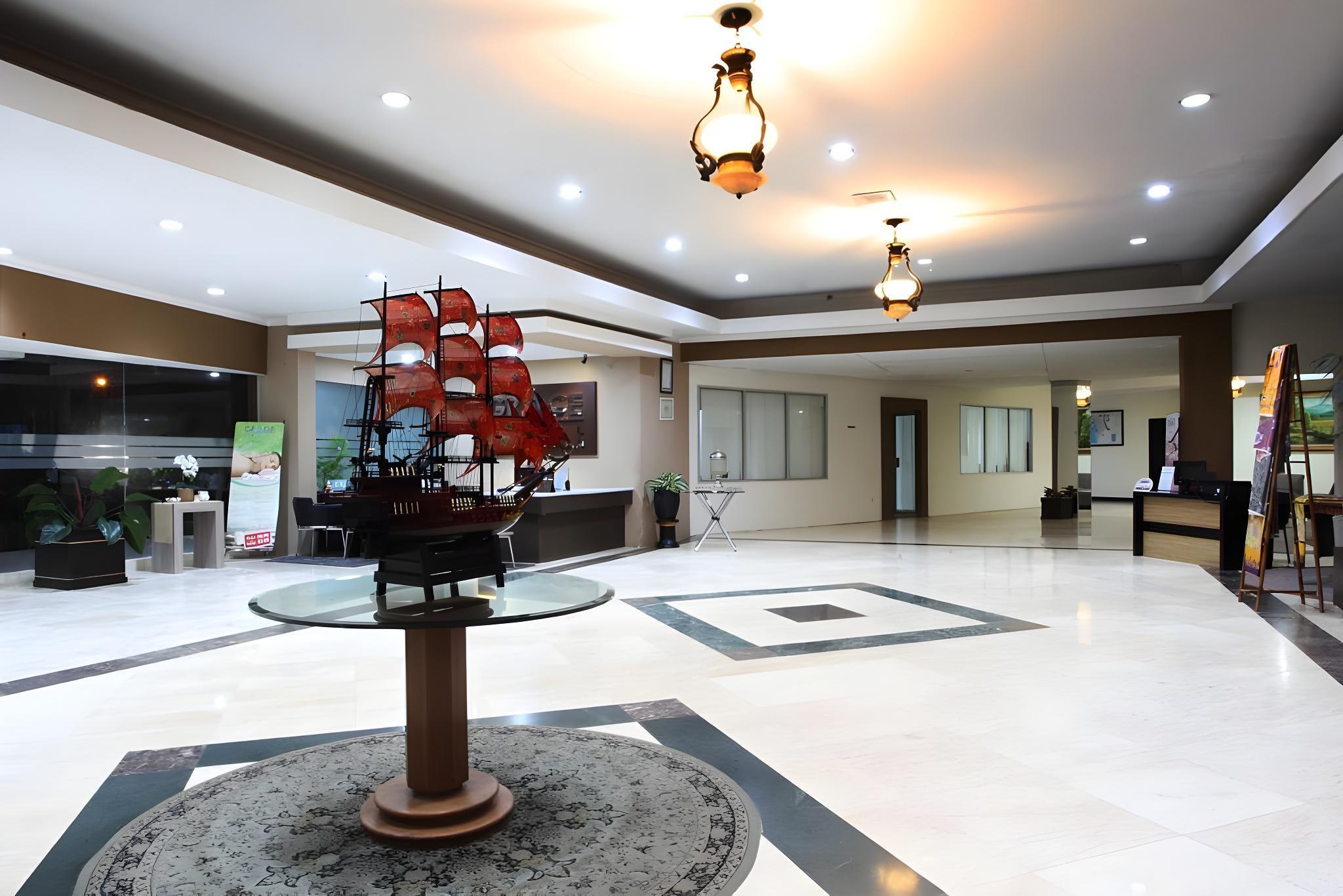 Grage Hotel Bengkulu 2/19