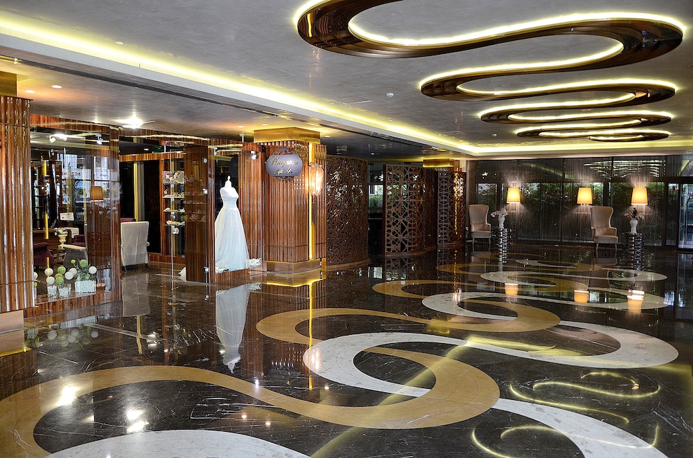 Gold Majesty Hotel 7/63