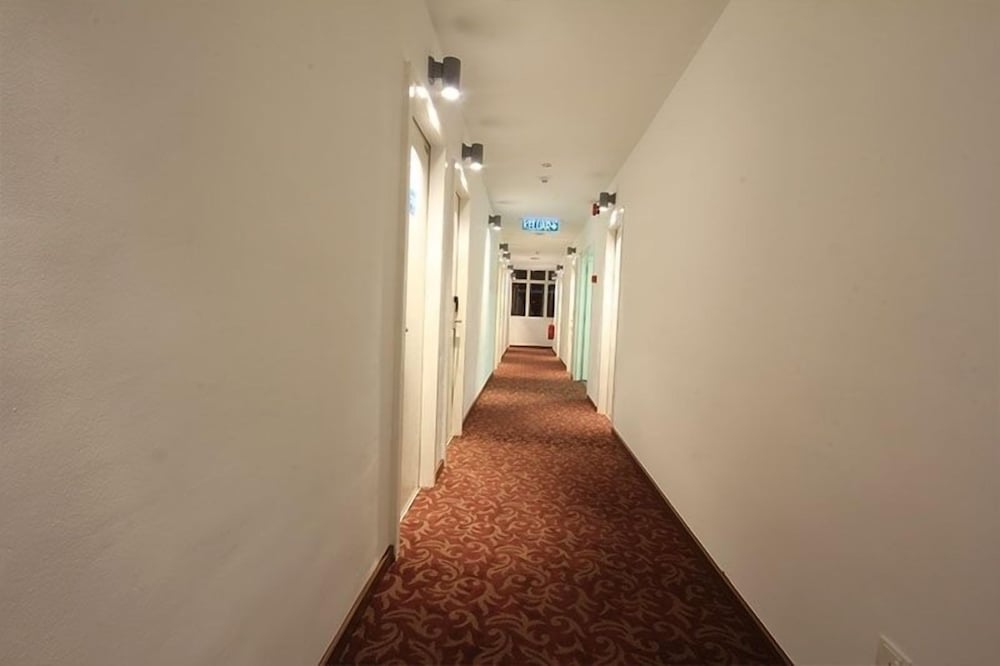 Sandy Hotel 31/32