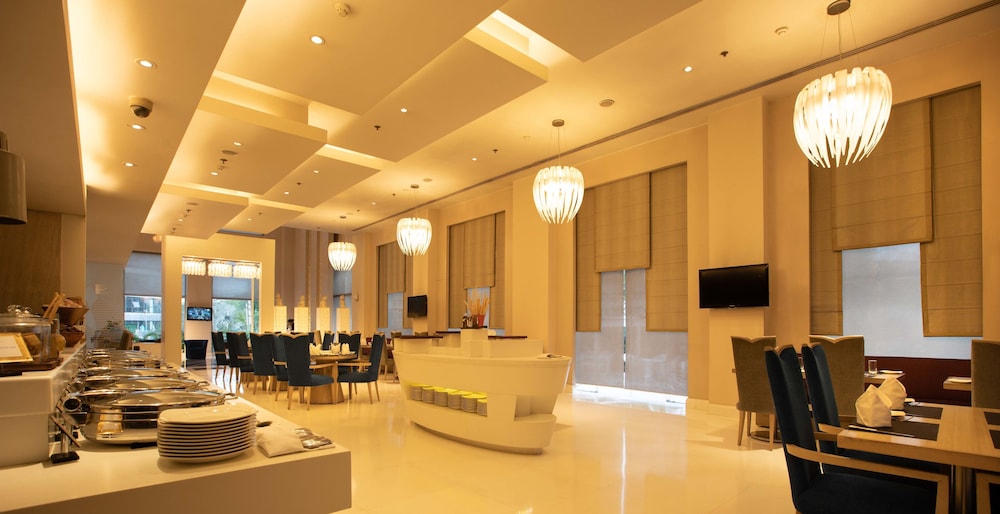 Clarens Hotel 40/53
