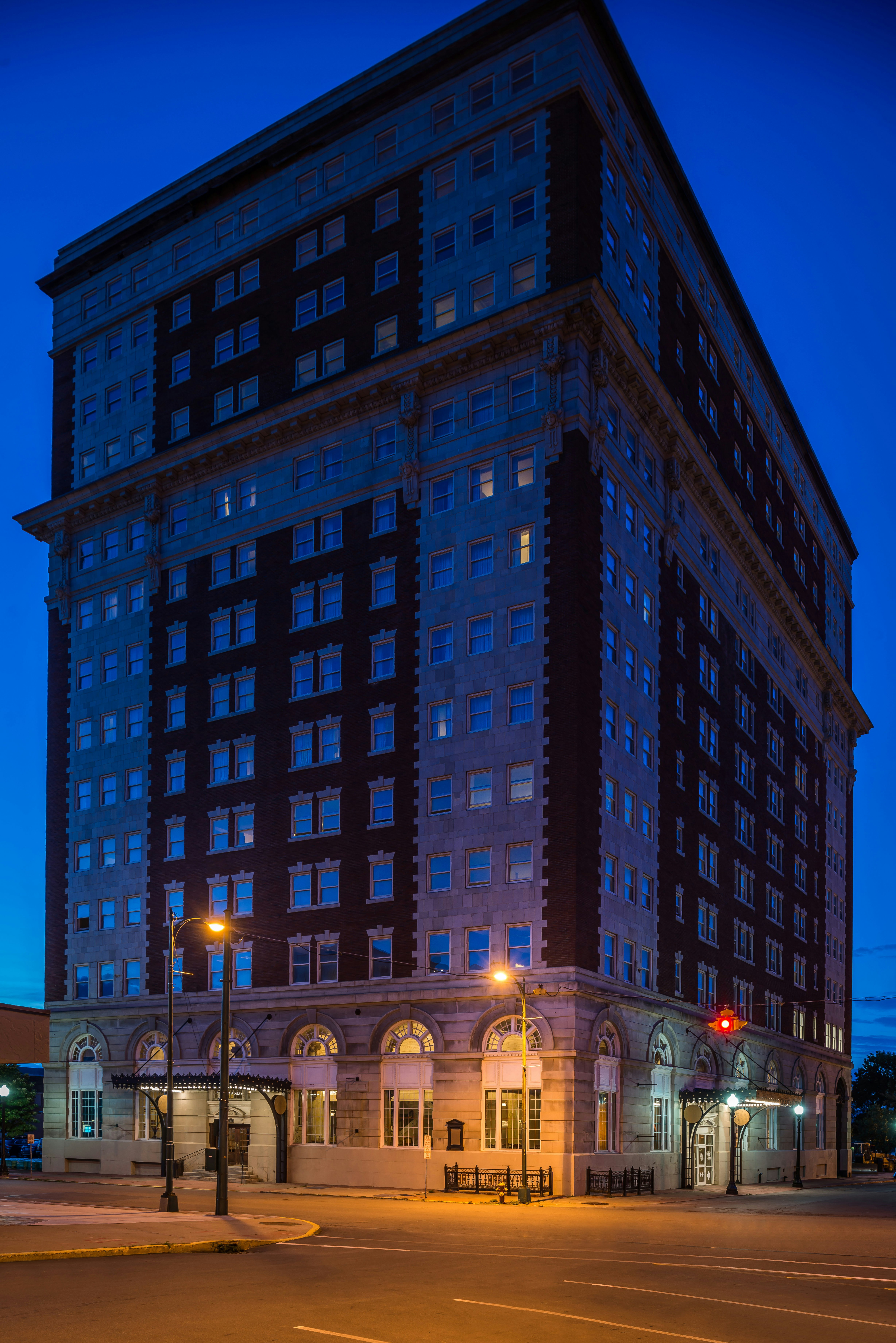 Doubletree By Hilton Utica 4/79