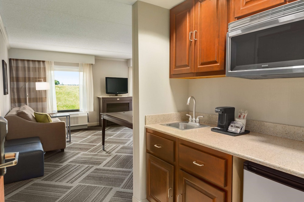 Hampton Inn & Suites By Hilton Manchester - Bedford 30/50