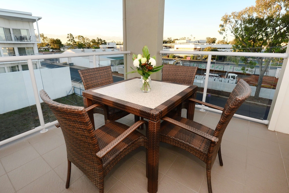Oaks Moranbah Suites 48/54
