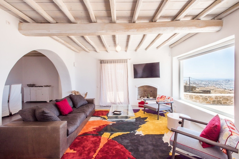 Villa Delucien 24/52