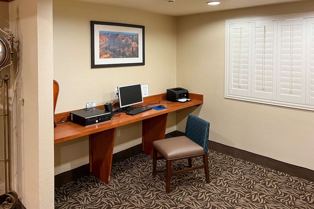 Comfort Inn And Suites Thatcher 68/79