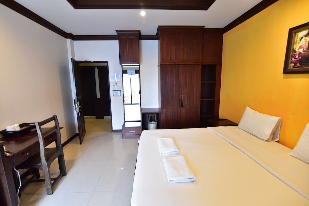LaOr INN HUA HIN 20/51