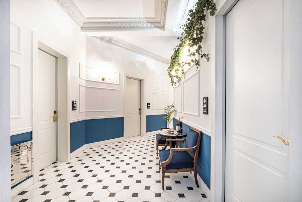 Belle Epoque Suites Athens 9/50