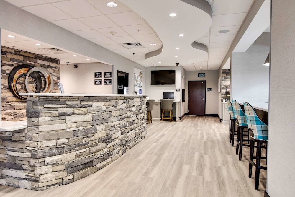Best Western Plus Greenville I-385 Inn & Suites 11/53
