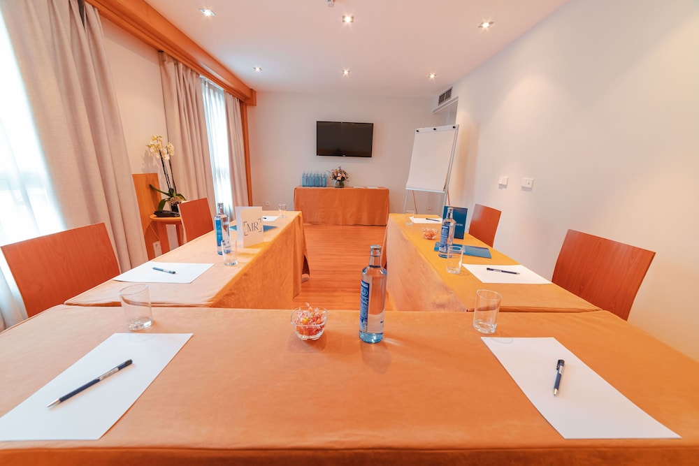 Hotel Monte Rozas 39/50