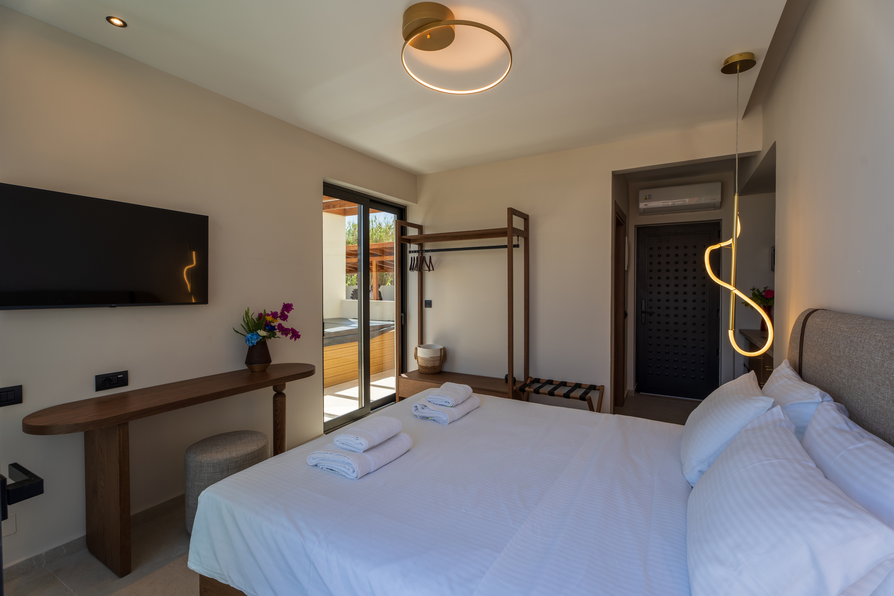Suite - Open air Jacuzzi 4 Pax، Vaya Suites by Omilos Hotels 6/10