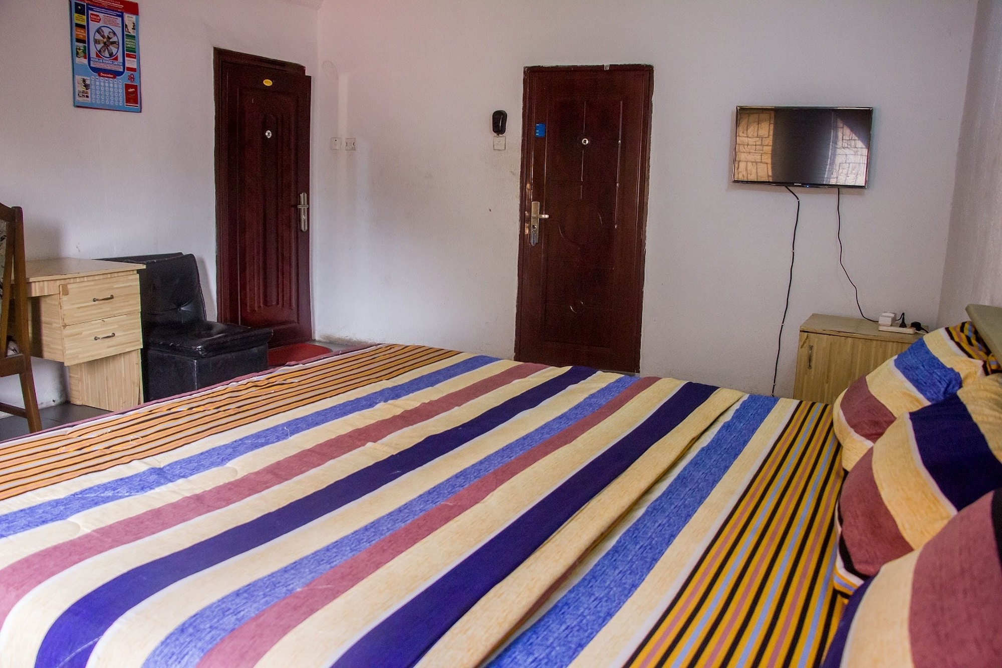 DELUXE, DOUBLE BED