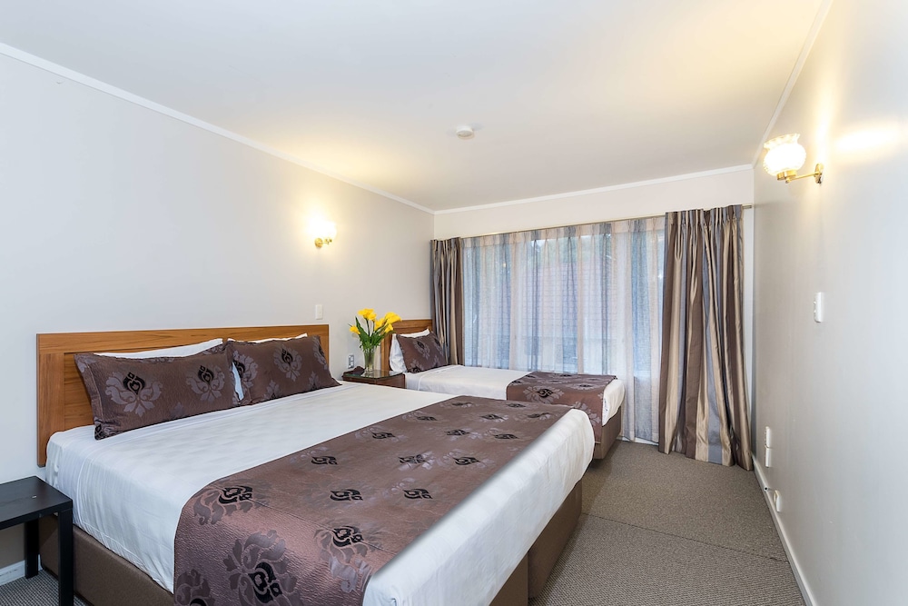 Best Western Newmarket Inn & Suites 19/58