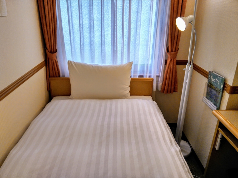 Toyoko Inn Shin-Osaka Chuo-Guchi Shinkan 24/51