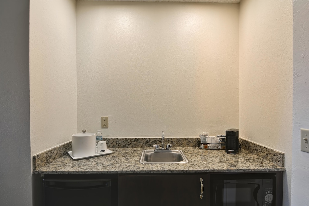 Hampton Inn And Suites Boynton Beach 19/45