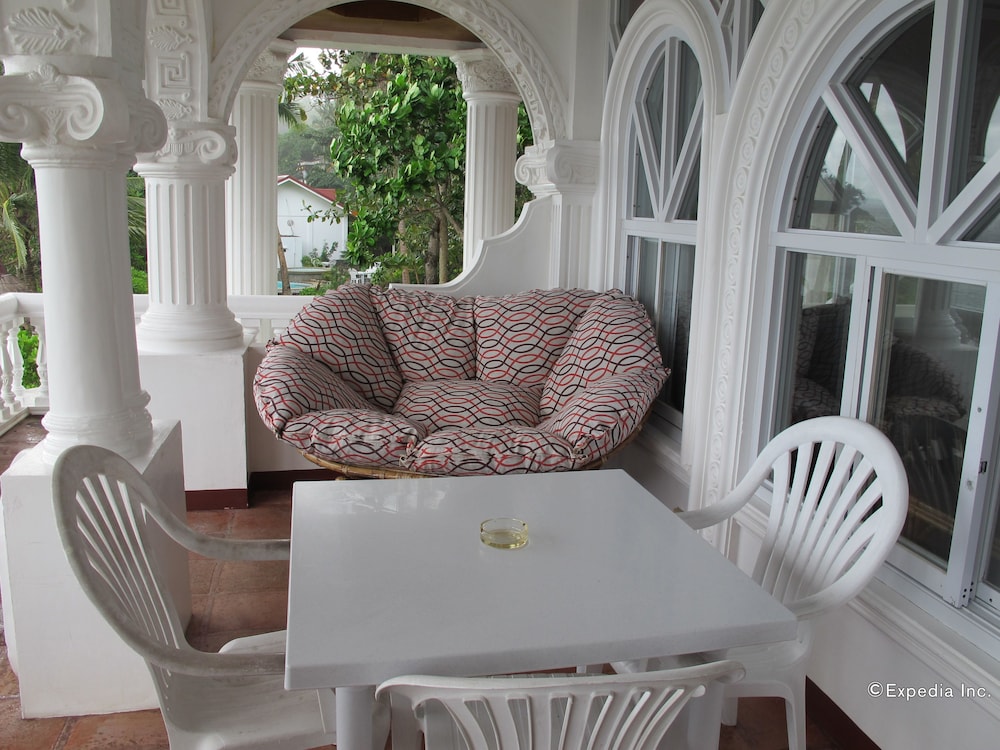 Blue Crystal Beach Resort 25/50