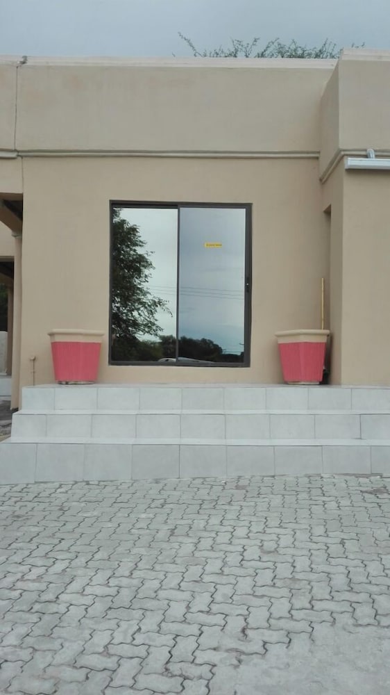 D&K Guest House 14/18
